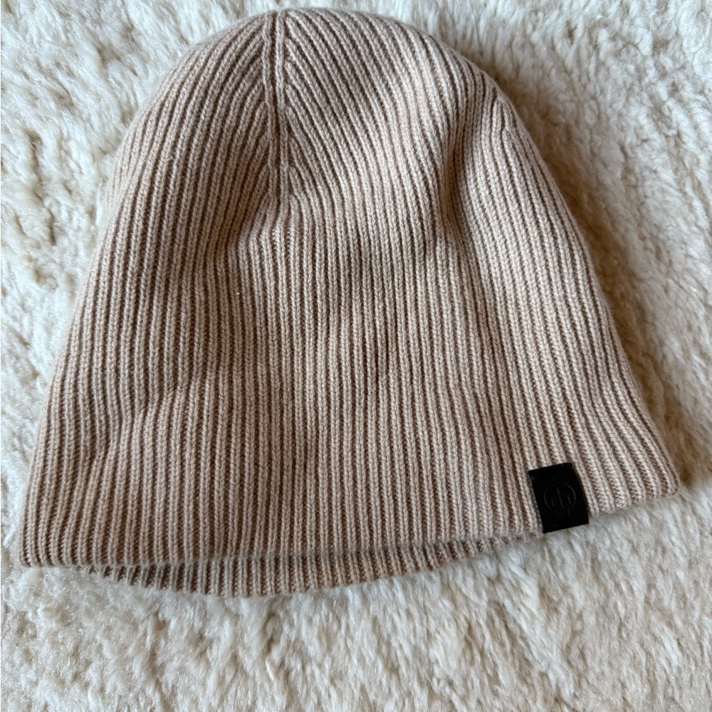 Rag & bone Reversible 100% Cashmere Beanie. Tan and Charcoal